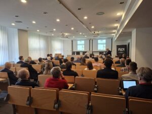 Održan okrugli stol s panel raspravom pod naslovom „Energetska tranzicija i dekarbonizacija“